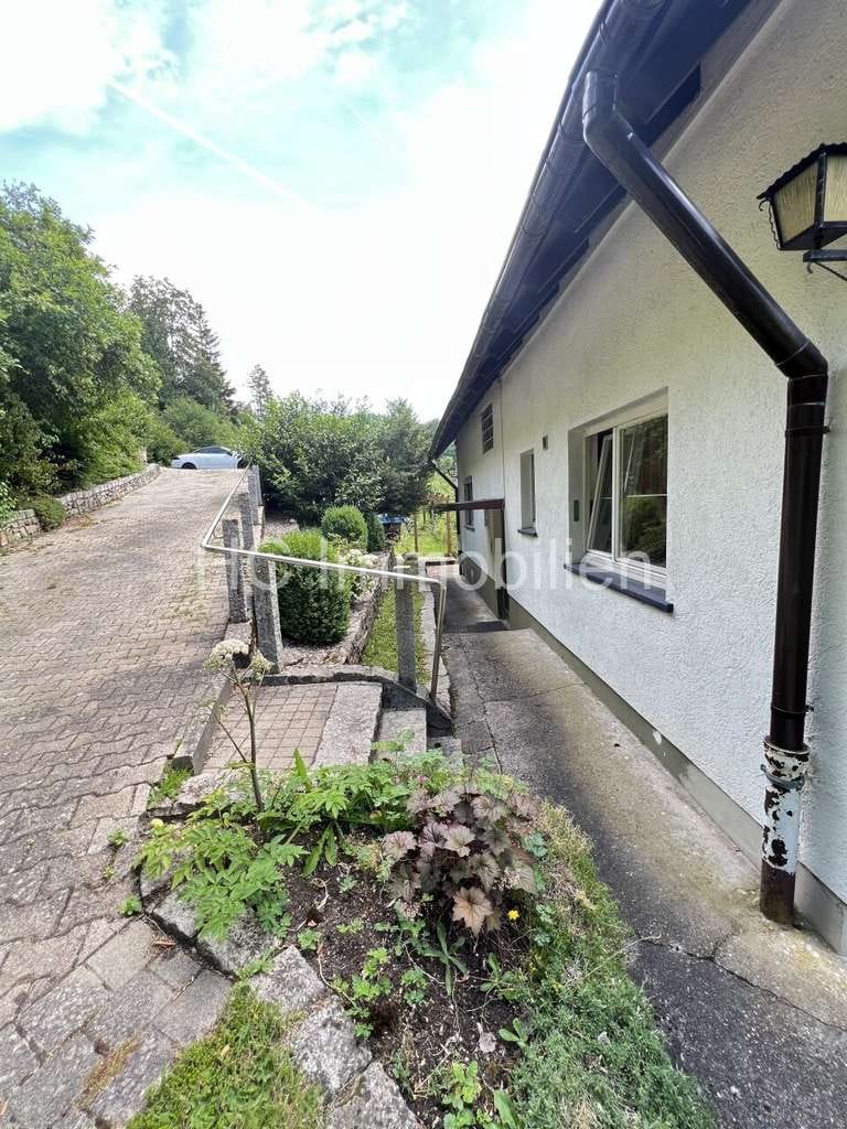 Immobilie in Forbach - Ruhe und Erholung *Wohnung  am *Waldrand  mit Bachlauf - Bild 3