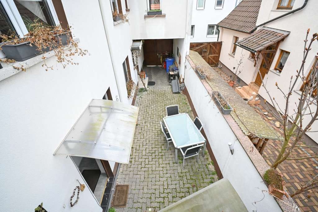 Immobilie in Großostheim - Einfamilienhaus mit Terrasse und Hofbereich in Großostheim! - Bild 4