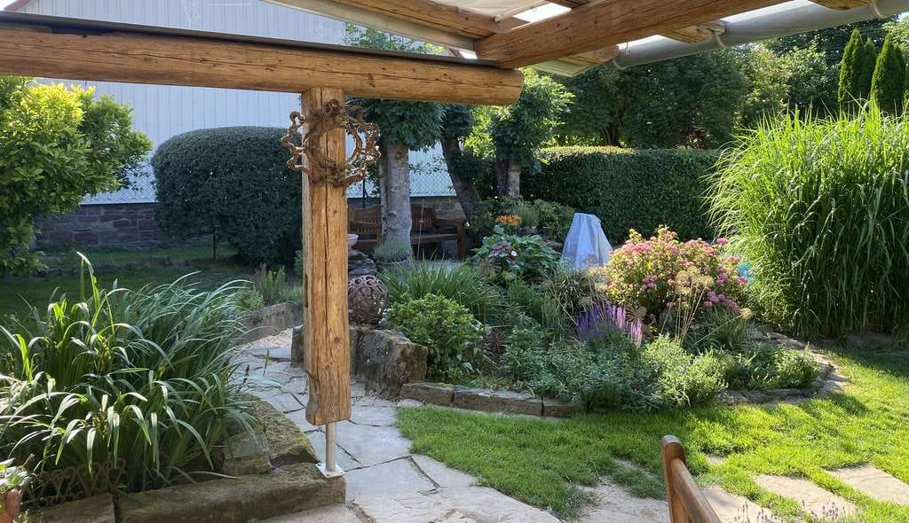Immobilie in Elztal - Für Liebhaber- kein Haus von der Stange mit Garten, Sauna,Pool & separates Büro - Bild 4