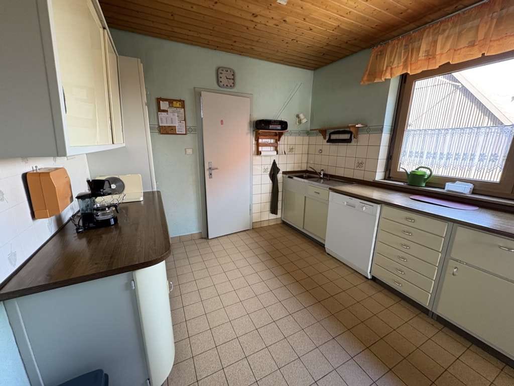 Immobilie in Kreßberg - Sehr gepflegtes, älteres 2 Familienhaus mit Garagen und Schuppenanbau in Randlage Kreßberg - Bild 4