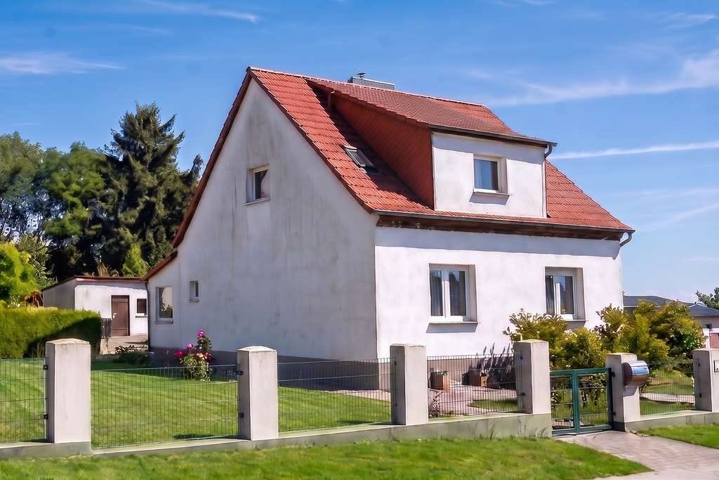 Immobilie in Hohenfinow - Gepflegtes Einfamilienhaus in ruhiger Ortsrandlage mit großzügigem Grundstück - Bild 0