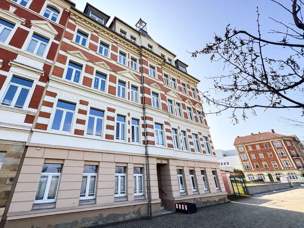 Immobilie in Riesa - Bezugsfreie, stilvoll sanierte 2-Raum-Eigentumswohnung mit traumhaftem Elbblick - im Herzen vo - Bild 0