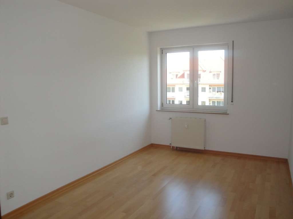 Immobilie in Radeberg - gemütliche 2-Raumwohnung mit Balkon und Tiefgaragenstellplatz - Bild 4