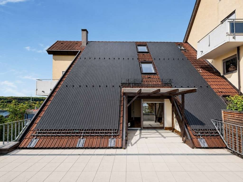 Immobilie in Kirchheim unter Teck - Exklusives Wohnen: Maisonette mit XL-Dachterrasse und TG-Stellplatz! - Bild 0