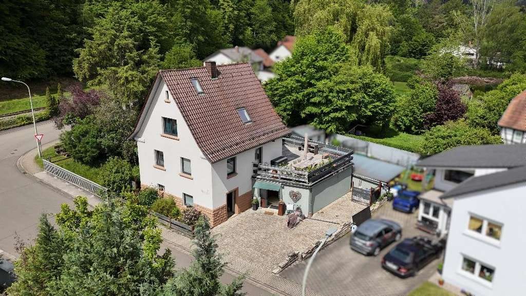 Immobilie in Hinterweidenthal - ++ Exklusive Wohlfühloase an der Wieslauter: Hochwertig modernisiertes Wohnhaus mit Terrassen, Sa... - Bild 1