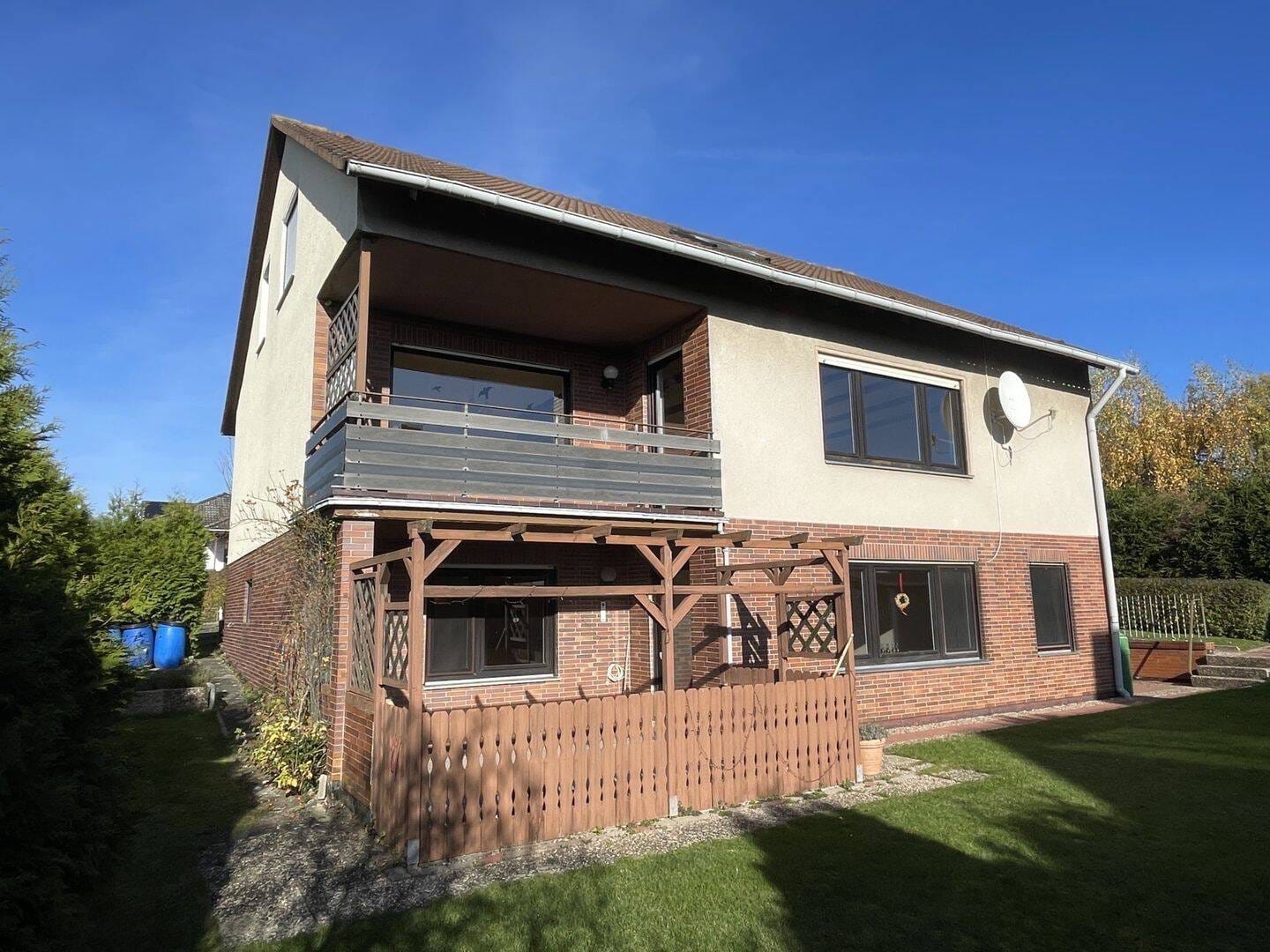 Immobilie in Grebenstein - Großes Zweifamilienhaus in ruhiger Wohnlage von Grebenstein - Bild 2