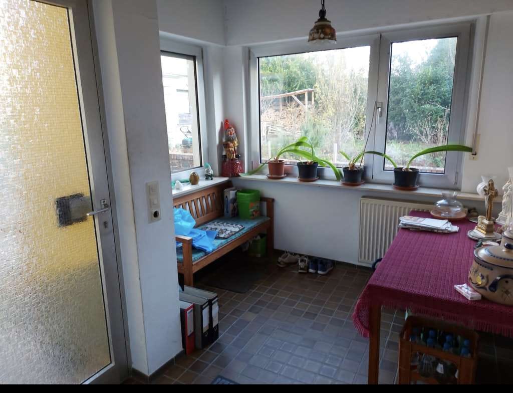 Immobilie in Bornheim - NEUER PREIS:   7-ZIMMERHAUS MIT 3 BÄDERN, 2 GARAGEN UND GROSSEM GARTEN. - Bild 4