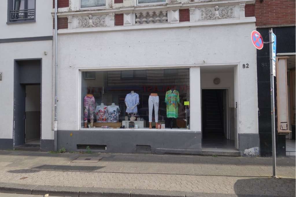 Immobilie in Krefeld - Attraktiv vermietetes Wohngeschäftshaus in Krefeld - Ist-Faktor 12,4 - Bild 1