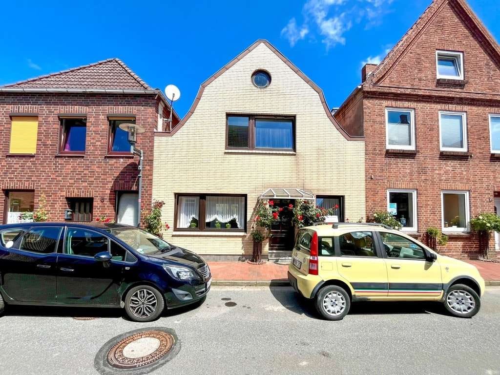 Immobilie in Tönning - Nur 3 Gehminuten zum Tönninger Hafen! Einfamilienhaus mit gepflegtem Garten und Garage! - Bild 1