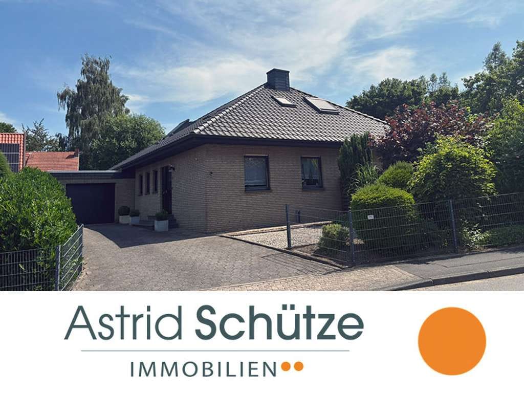 Immobilie in Borgholzhausen - Borgholzhausen-Zentrum: Attraktives, gepflegtes Haus, viel Platz und einzigartige Gartengestaltung! - Bild 0