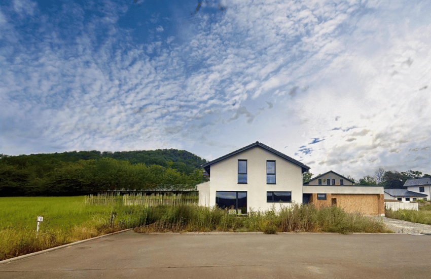 Immobilie in Südeichsfeld - Ein Logenplatz über dem Eichsfeld - Modernes Wohnen mit Panorama - Bild 1