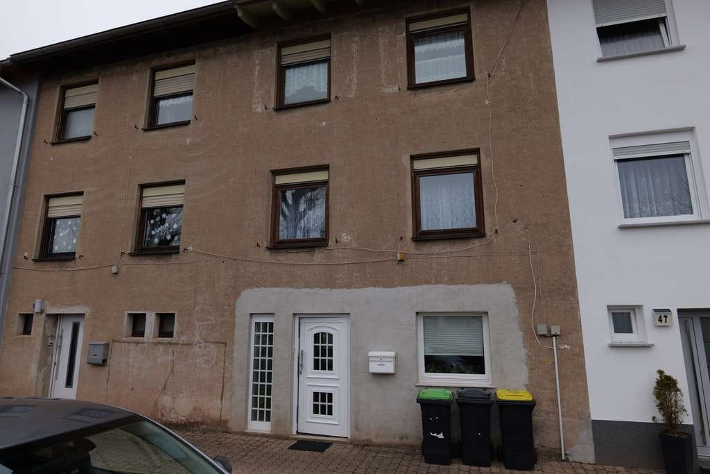 Immobilie in Ensdorf/Saar - Gepflegtes Reihenmittelhaus mit Garten & Entwicklungspotenzial – perfekt für Paare und Familien! - Bild 0