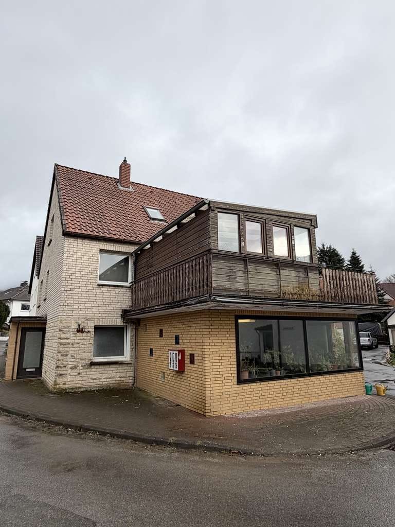 Immobilie in Coppenbrügge - Leerstehendes saniertes 3-Familienhaus + Gewerbeeinheit! Über 10% Rendite p. a. möglich - Bild 1