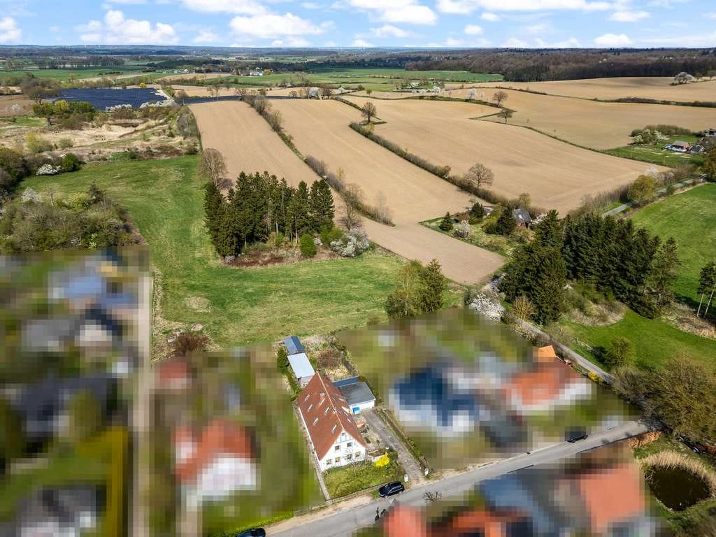 Immobilie in Ahrensbök - Wohnen am Feldrand – großes Zweifamilienhaus auf über 1.000 m² Grundstück - Bild 3