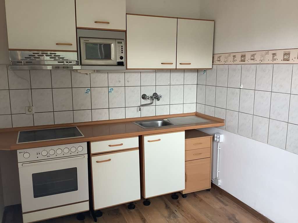 Immobilie in Rommerskirchen - Solides, gut erhaltenes Mehrfamilienhaus in Rommerskirchen mit toller Infrastruktur  - Bild 2