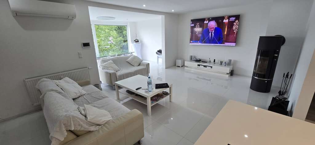 Immobilie in Eberstadt - Exklusives Einfamilienhaus mit Einliegerwohnung und herrlichem Panorama inkl. Pool - Bild 1
