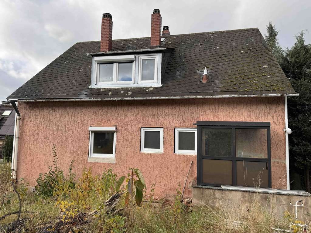 Immobilie in Kirchenlamitz - Sauber entkerntes Einfamilienhaus - bereit für den Ausbau - Bild 2