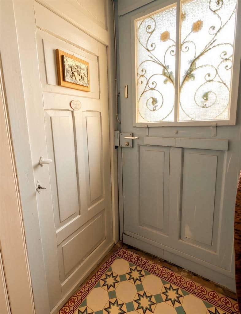 Immobilie in Ehrenkirchen - Mehrfamilienhaus mit 4 Wohneinheiten : Sanierungsobjekt mit erheblichem Wertsteigerungspotenzial - Bild 3