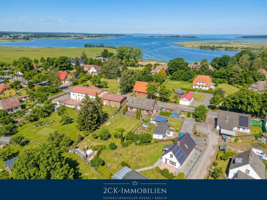 Immobilie in Garz/Rügen - Saniertes Doppelhaus mit Einliegerwohnung in Zudar, gehobene Ausstattung, vollständig möbliert! - Bild 0