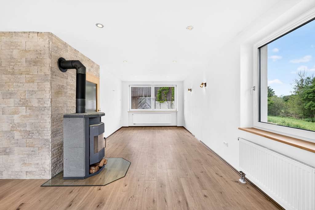 Immobilie in Bad Kötzting - Naturnah wohnen in Bad Kötzting – modernisiertes Einfamilienhaus mit Pelletheizung & großem Garten - Bild 4
