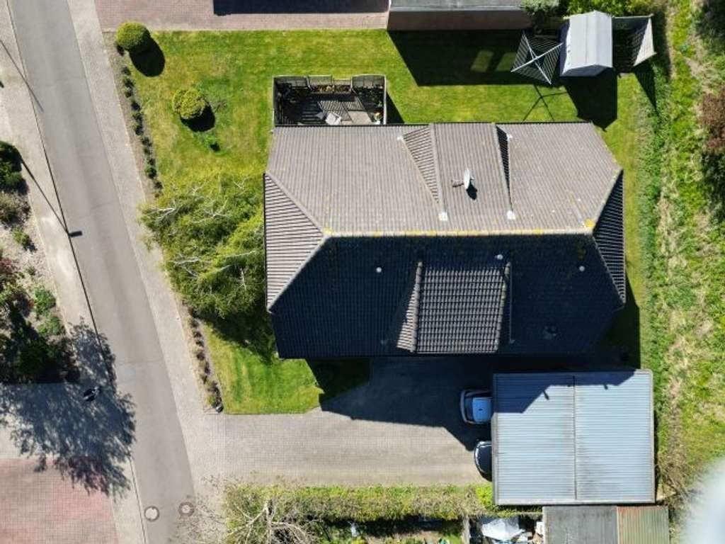 Immobilie in Wöhrden - Vermietetes, 1993 massiv erbautes Zweifamilienhaus mit Doppelcarport bei Büsum - Bild 3