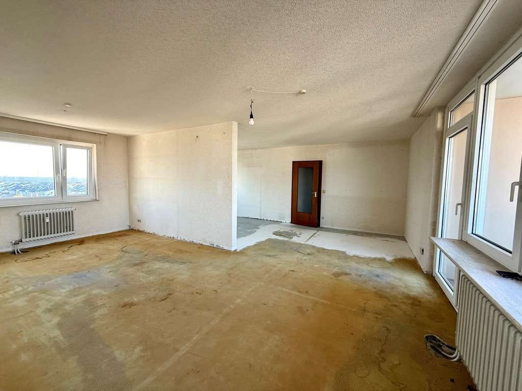 Immobilie in Limburgerhof - Stufenlose 2,5 ZKB Wohnung mit Ausblick und Potenzial  - Bild 1