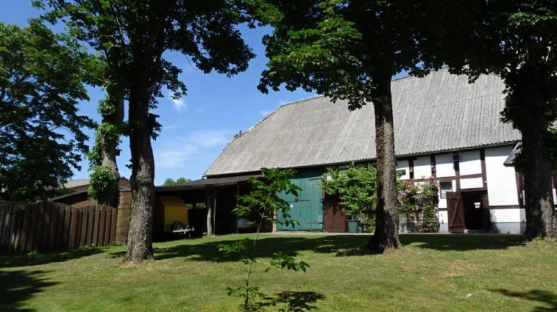 Immobilie in Eldetal - ELDETAL, MASSOW : BAUERNHAUS mit künstlerisch gestaltetem Wohntrakt in idyllischer Parklage. Baudenkmal! - Bild 4