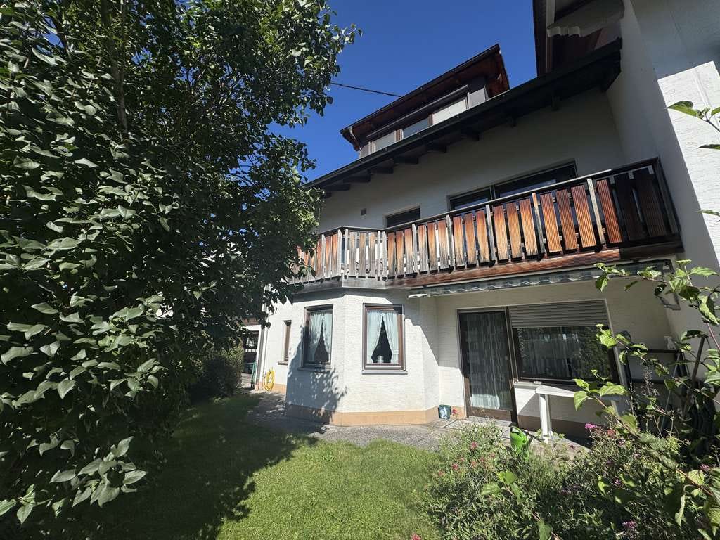 Immobilie in Buchloe - Geräumige DHH mit großzügigem Garten in zentraler Lage in Buchloe. Für große Familien und Pendler - Bild 2