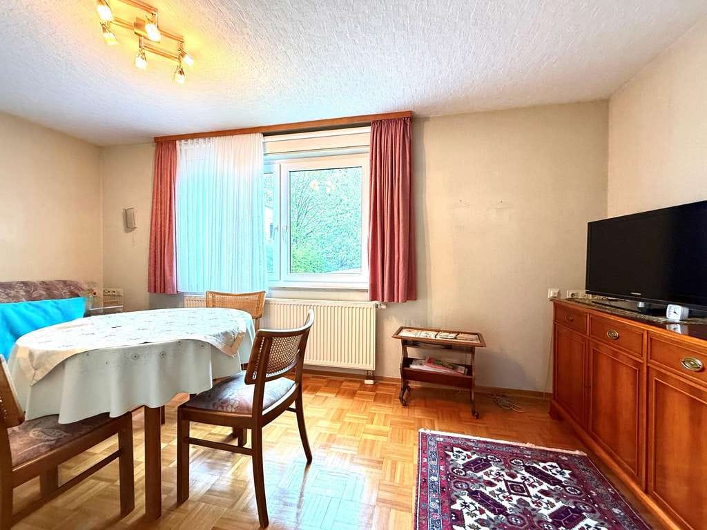 Immobilie in Engstingen - Charmantes Einfamilienhaus mit großem Erweiterungspotential  - Bild 4