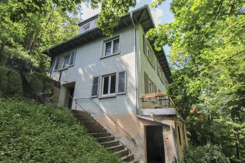 Immobilie in Albstadt - Einfamilienhaus mit Einliegerwohnung und sehr großem Grundstück - Bild 0