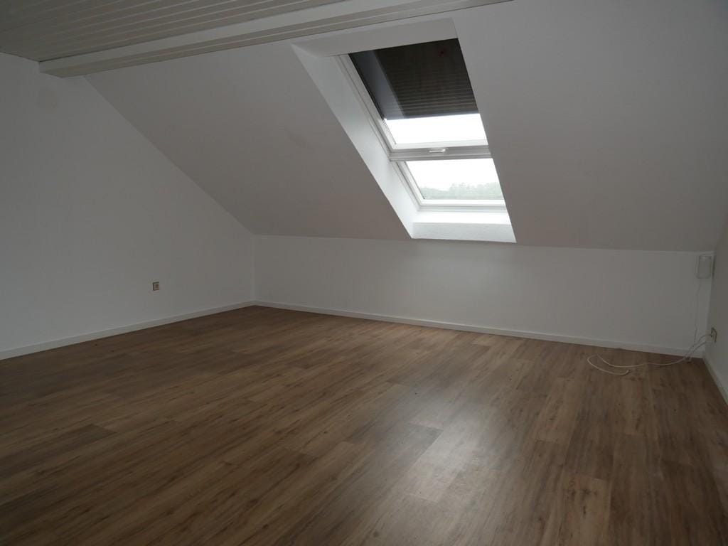 Immobilie in Bad Kissingen - gepflegte 3-Zimmer-Eigentumswohnung mit Garage u. Stellplatz v. d. Garage in Bad Kissingen-Stadtteil - Bild 2
