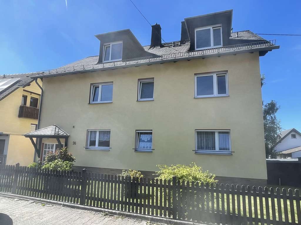 Immobilie in Schlangenbad - Großzügiges Zweifamilienhaus auf sonnigem Grundstück - Bild 0