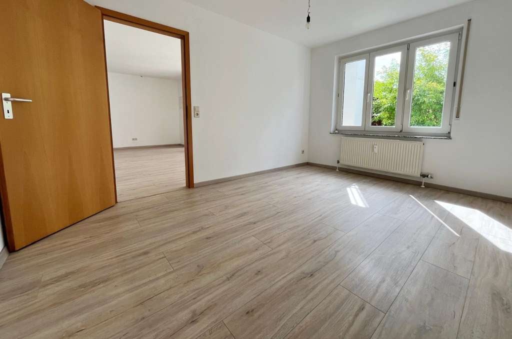 Immobilie in Rutesheim - 2 Zimmer- Wohntraum in Rutesheim im Erdgeschoss mit Terrasse, eigenem Garten und TG-Stellplatz - Bild 3
