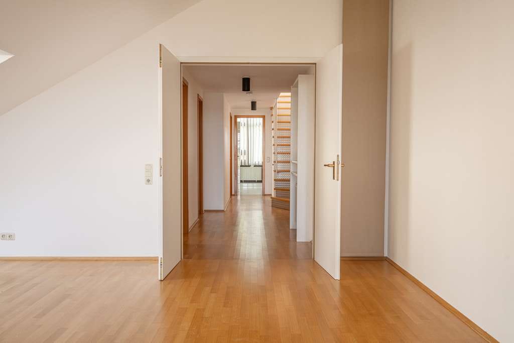 Immobilie in Kronberg - 3 Zimmer-Maisonette Wohnung mit Fernblick in begehrter Lage in Kronberg - Bild 1