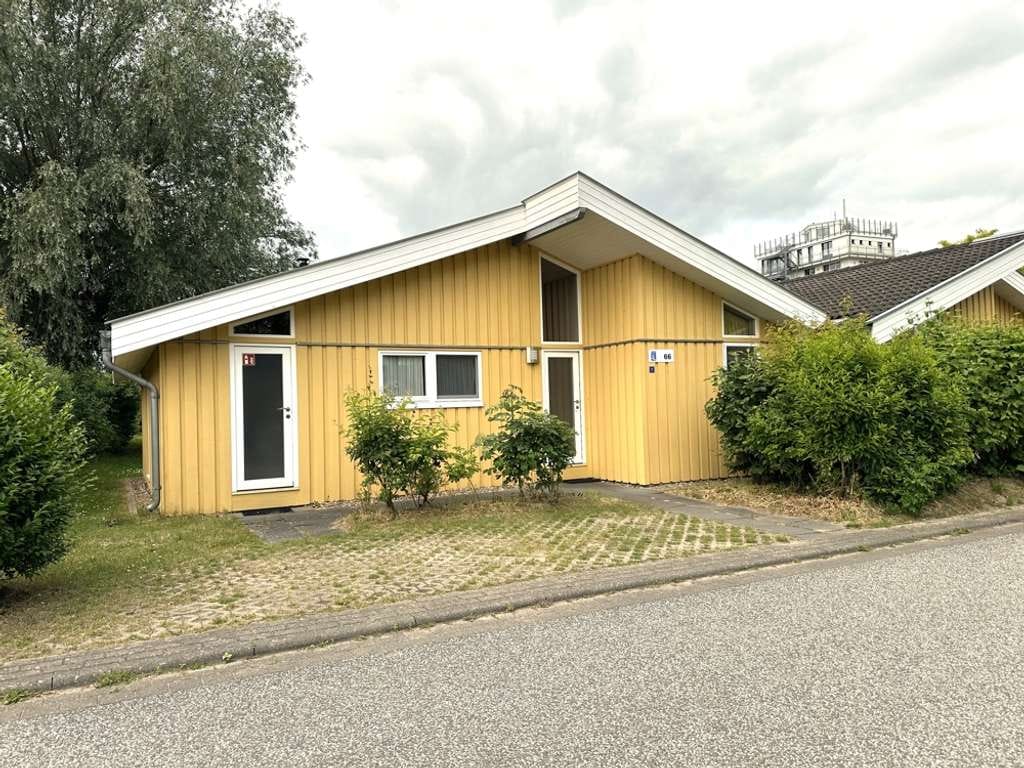 Immobilie in Rechlin - gepflegtes attraktives Ferienhaus Typ Seeschwalbe im Ferienpark Müritz zu verkaufen! - Bild 1