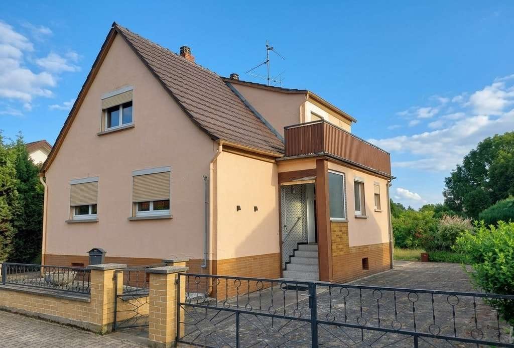 Immobilie in Biblis - Familienfreundliches Einfamilienhaus mit Charme - Bild 0