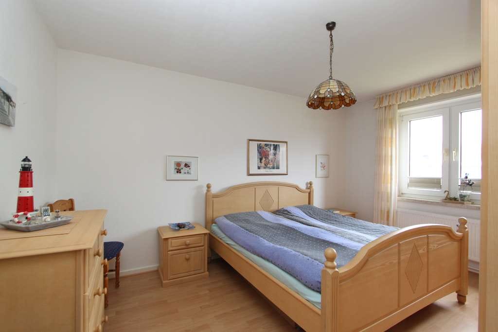 Immobilie in Hörnum (Sylt) - renovierte 3 Zi. Whg. mit Westbalkon im Ortskern - Bild 1