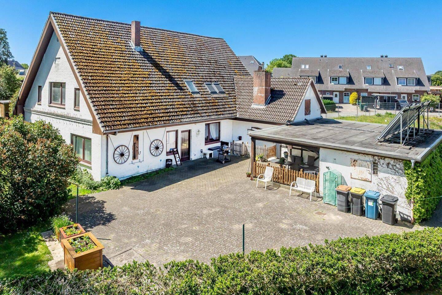 Immobilie in Elmenhorst - 3-Familienhaus auf großem Grundstück - Bild 4
