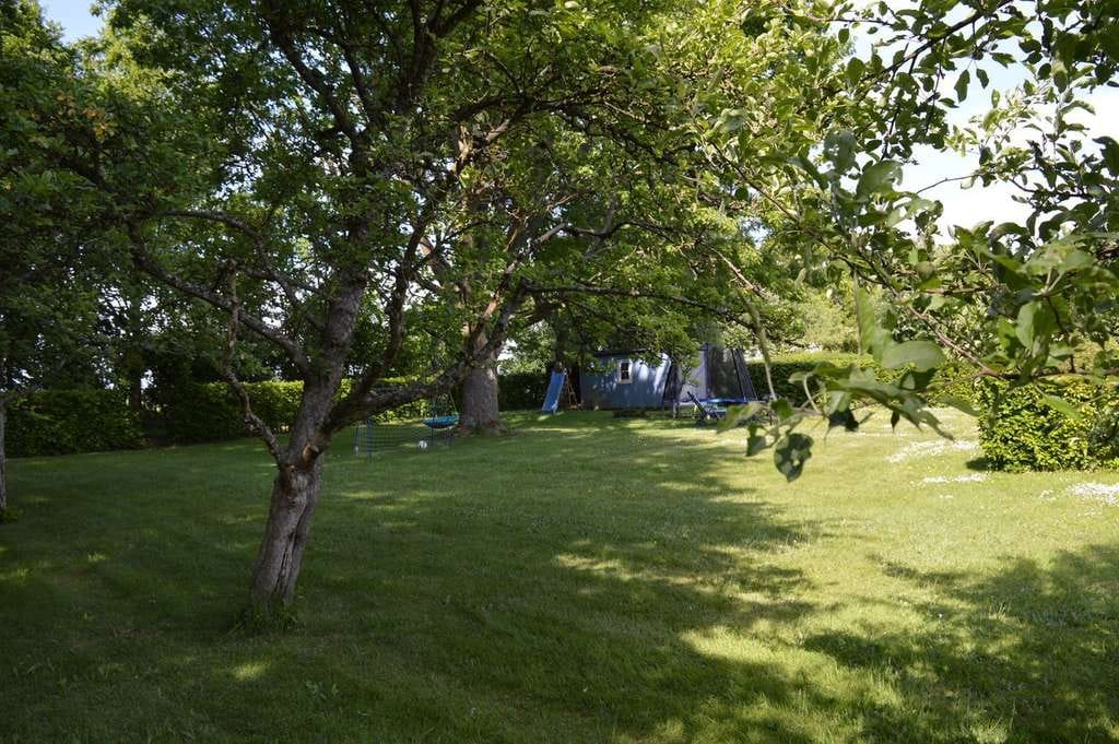 Immobilie in Laubach - Ruhige Randlage: Großes Haus mit weitläufigem, eingefriedetem Grundstück - Bild 4