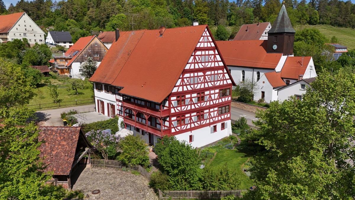 Immobilie in Zimmern ob Rottweil - Historisches JUWEL mit preisgekrönter Sanierung - Bild 0