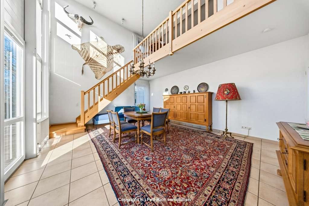 Immobilie in Marxzell - WOHNEN MIT WEITBLICK: Attraktives Architektenhaus für zwei Familien in schöner Höhenlage - Bild 4