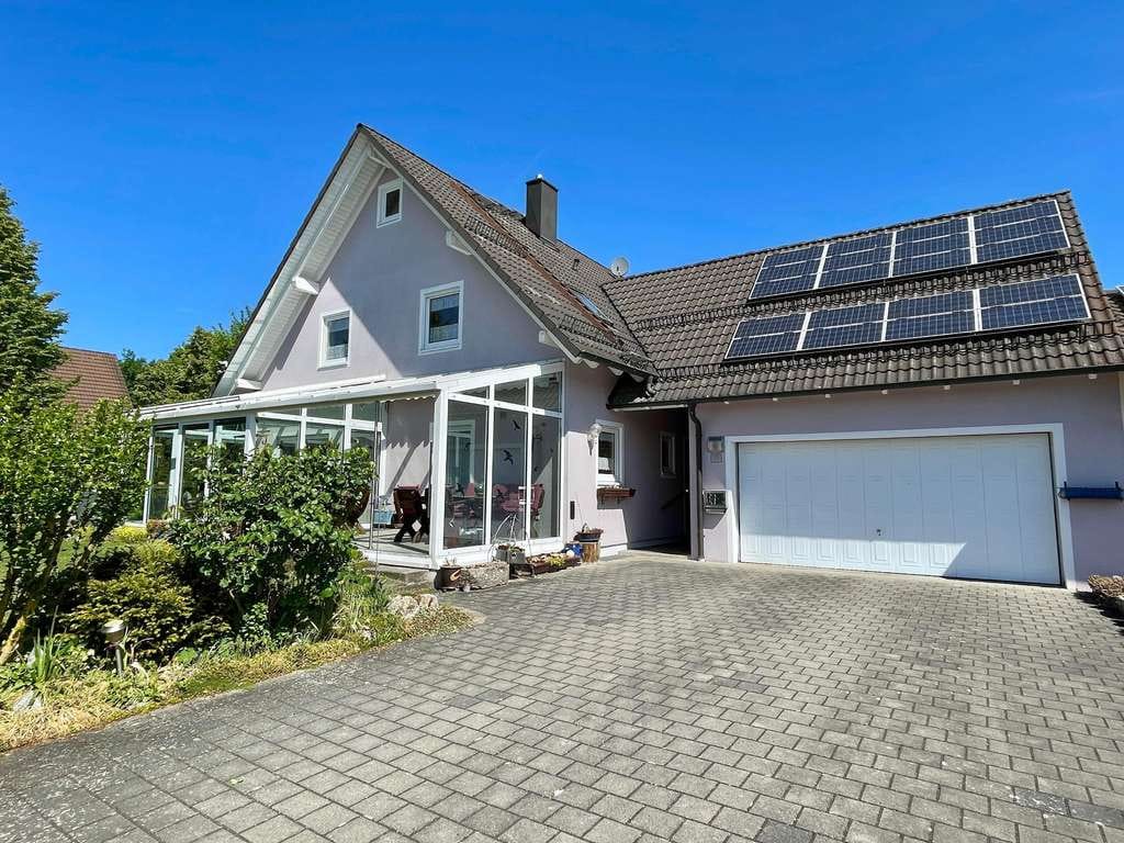 Immobilie in Train - großzügiges und sehr gepflegtes Einfamilienhaus mit Doppelgarage in St. Johann/Train  - Bild 0