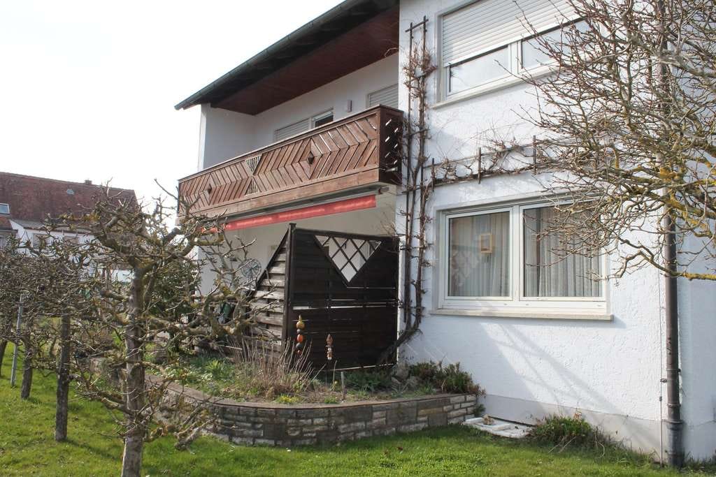 Immobilie in Wilburgstetten - Solides Zweifamilienwohnhaus in gepflegtem Zustand in Wilburgstetten - Bild 2