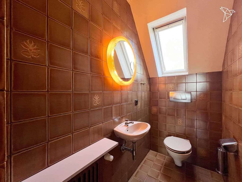 Immobilie in Rengsdorf - GROSSZÜGIGE DACHGESCHOSSWOHNUNG IN RENGSDORF ☀️ 3 Zimmer, 2 Balkone, Kamin & Lebensqualität! - Bild 2
