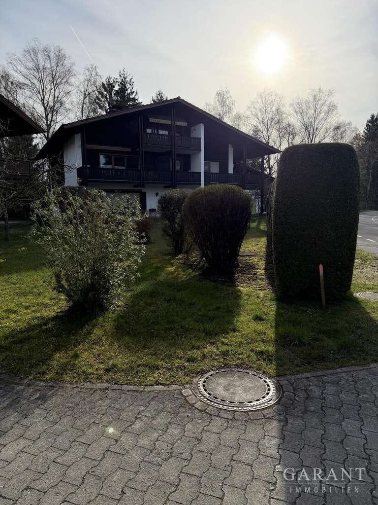 Immobilie in Seeon-Seebruck - Wunderschöner Chiemsee - zu Fuß in ca. 3 Minuten! - Bild 0