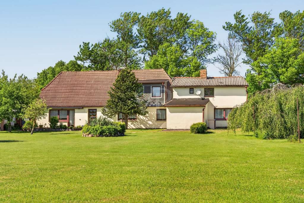 Immobilie in Elmenhorst/Lichtenhagen - Aus alt mach neu: Einfamilienhaus mit viel Potential I Einliegerwohnung I teilbares Grundstück - Bild 1