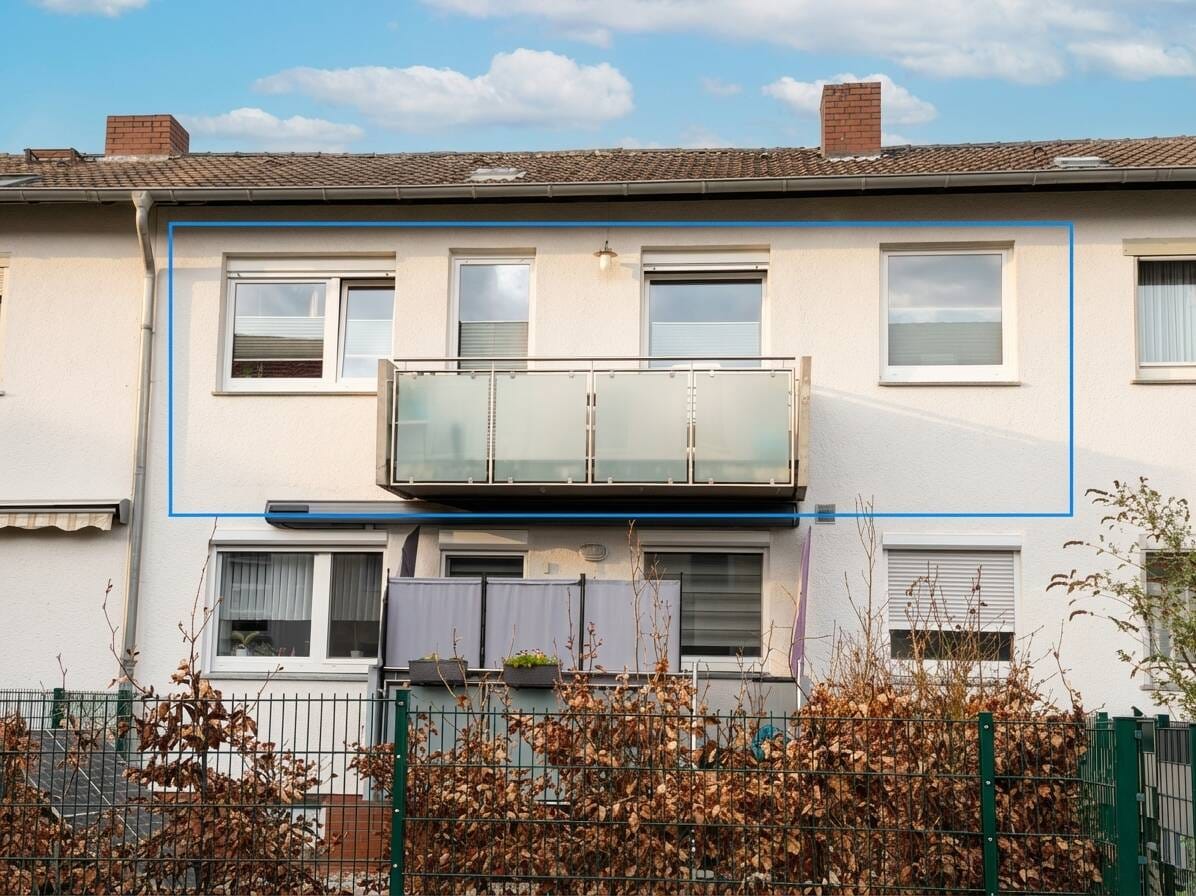 Immobilie in Bönen - Helle und modernisierte Eigentumswohnung mit zwei Stellplätzen, Garten und Balkon, auch als Renditeobjekt nutzbar. - Bild 0