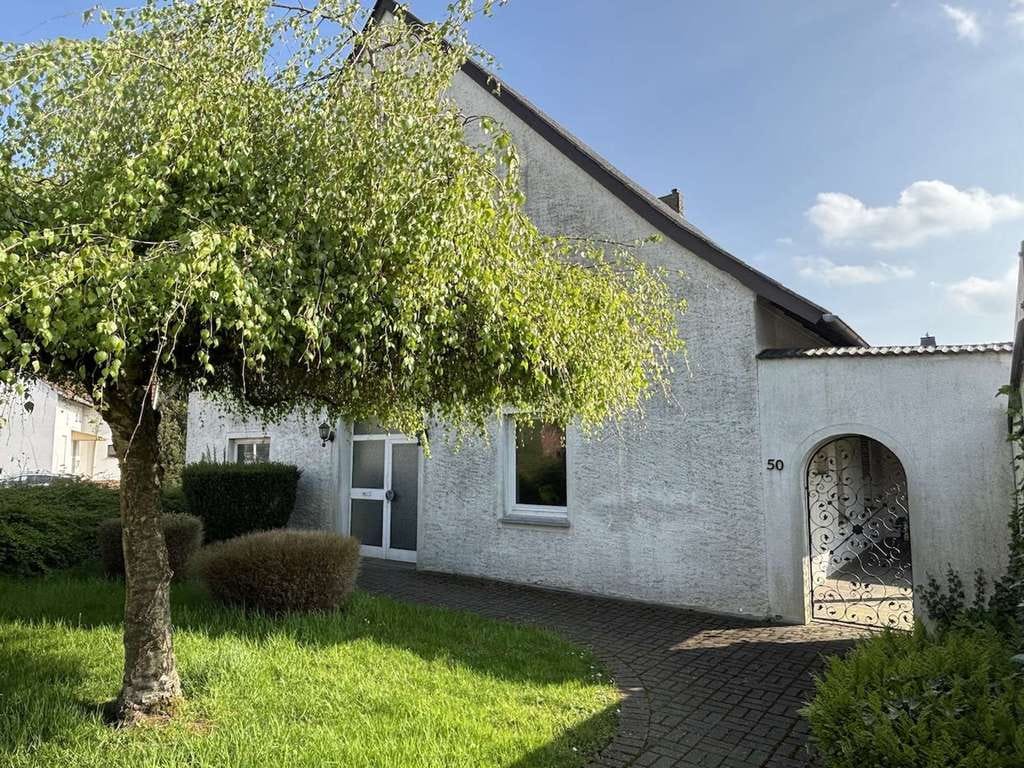 Immobilie in Rödinghausen - Bauernhaus mit Potenzial in Rödinghausen-Schwenningdorf - Bild 2
