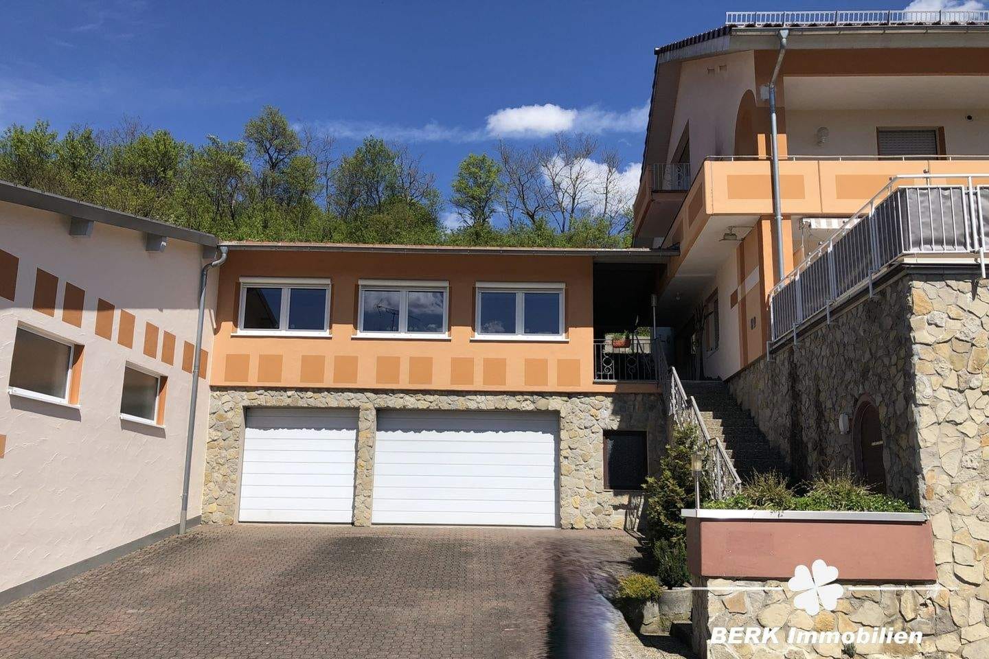 Immobilie in Hardheim - BERK Immobilien - Mehrfamilienhaus mit vielen Möglichkeiten - Selbstnutzer oder Kapitalanlage in Hardheim - Bretzingen - Bild 3
