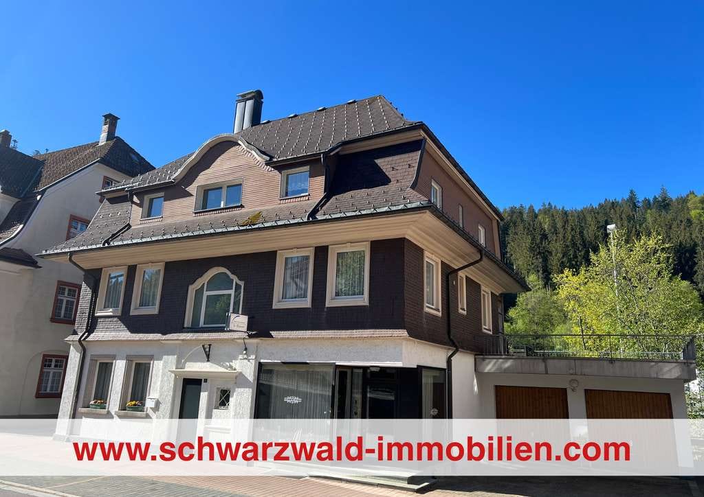 Immobilie in St. Blasien - Stilvolle Villa - Gewerbeeinheit - große mediterrane Südwohnung am Bach ! - Bild 0